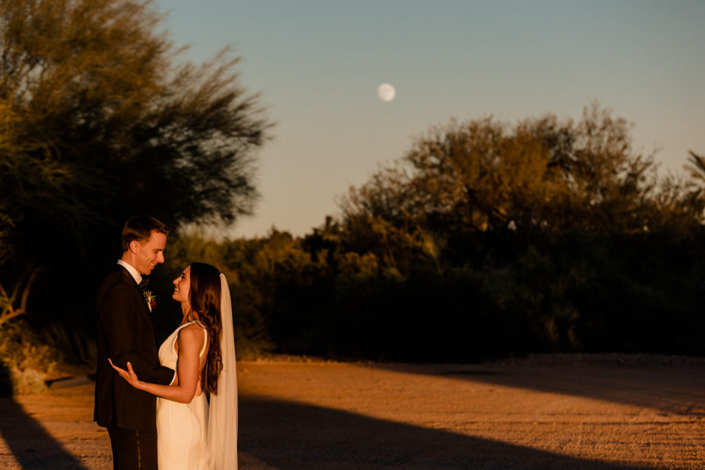 bride and groom sunset portraits in arizona 